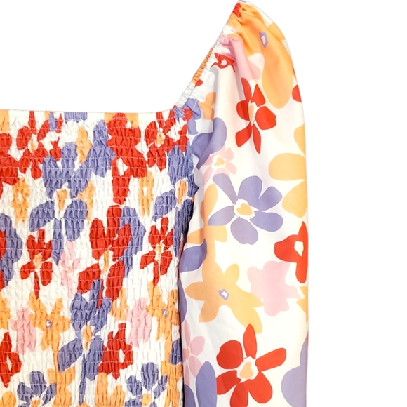 Shein Curvy Floral Smocked Crop Top NWOT - Picture 6 of 16